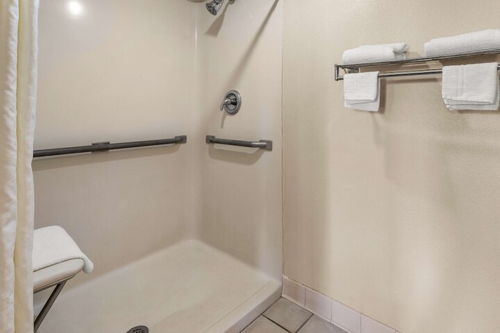 Americas Best Value Inn Montezuma