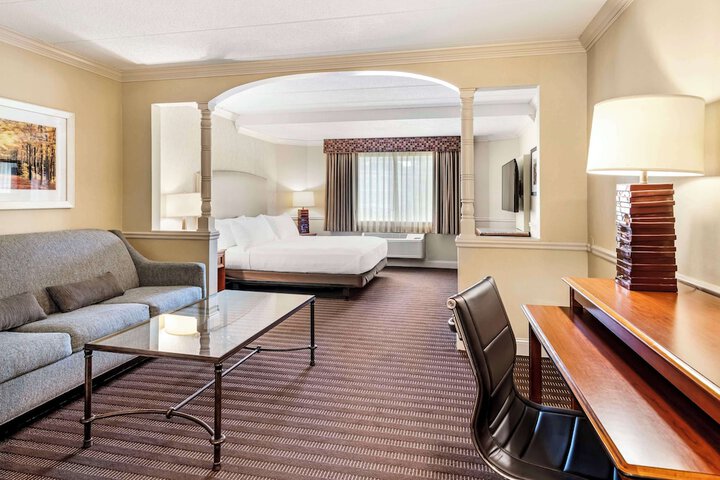 Room 27 of 56