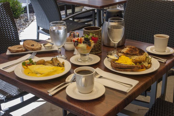 Breakfast/Coffee Service 84 of 121