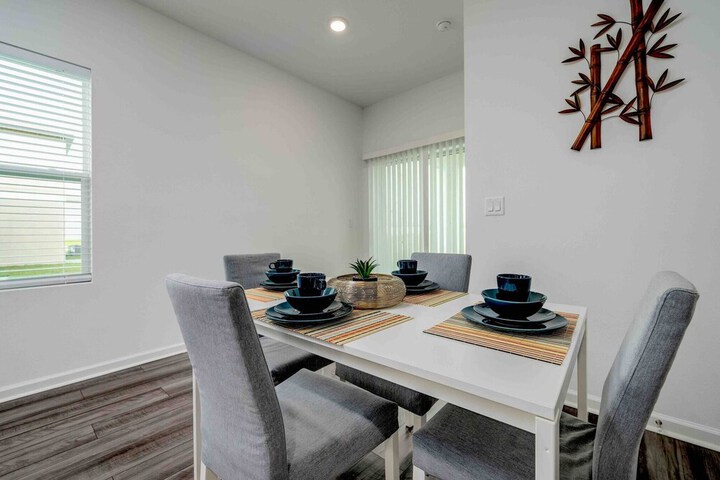 Cozy Comfy Cool 3bed 2ba Brand New Home