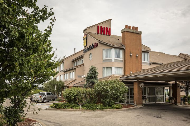 Monte Carlo Inn Oakville Suites