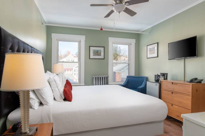 Thayers Inn