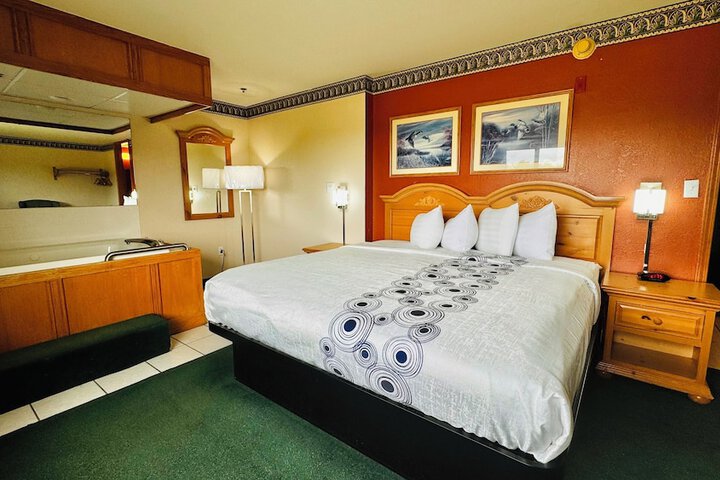 Room 44 of 64