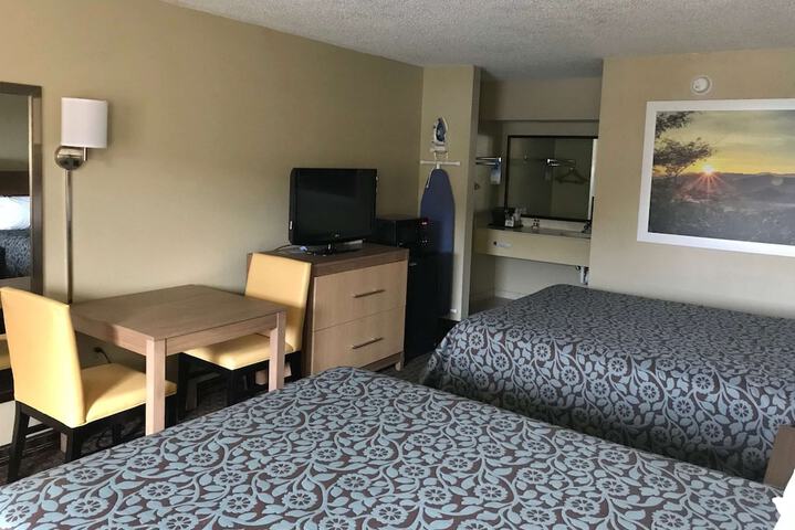 Room 12 of 12