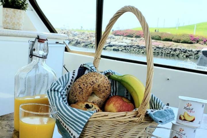 Breakfast/Coffee Service 46 of 48