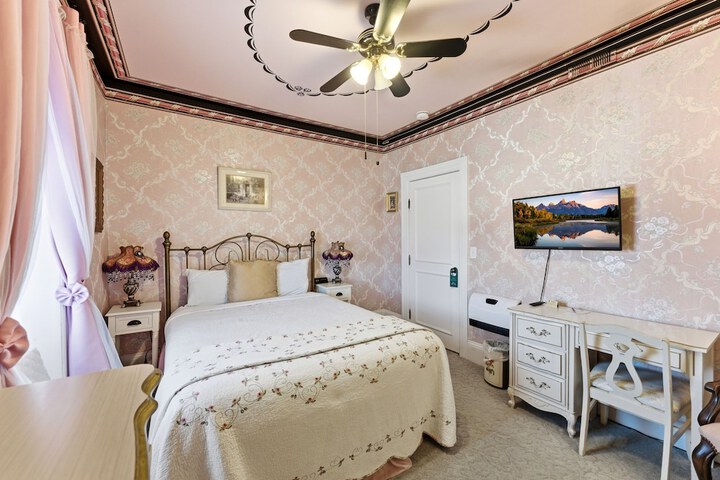 Heber Senator Bed and Breakfast