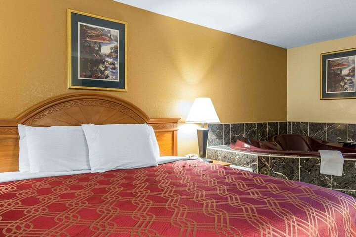 Econo Lodge Dalton West