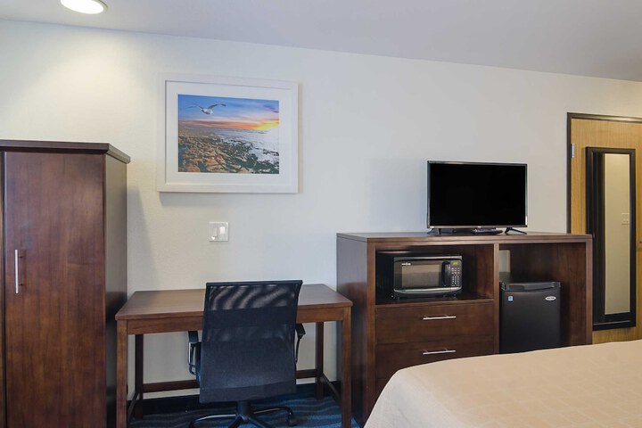 Room 15 of 39
