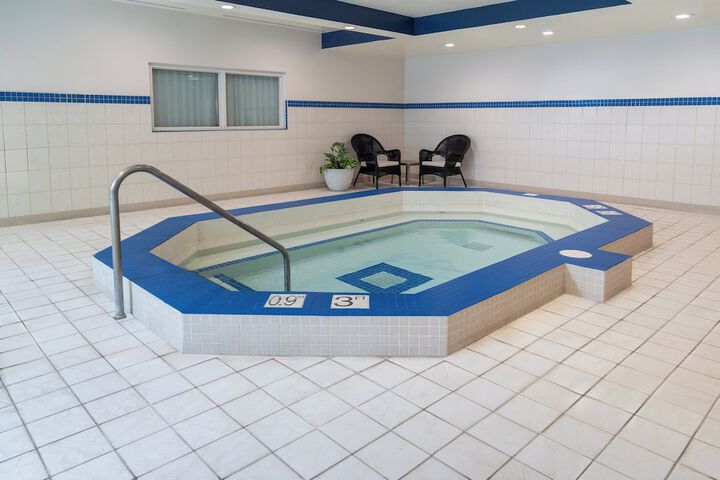 Pool 32 of 354