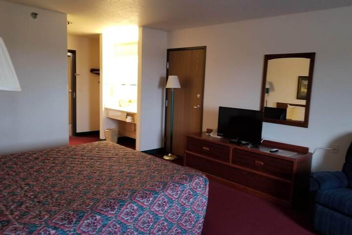 Room 193 of 232