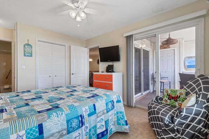 Room 15 of 28