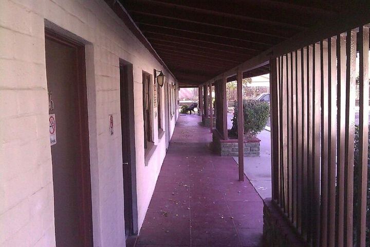 Ranch Motel