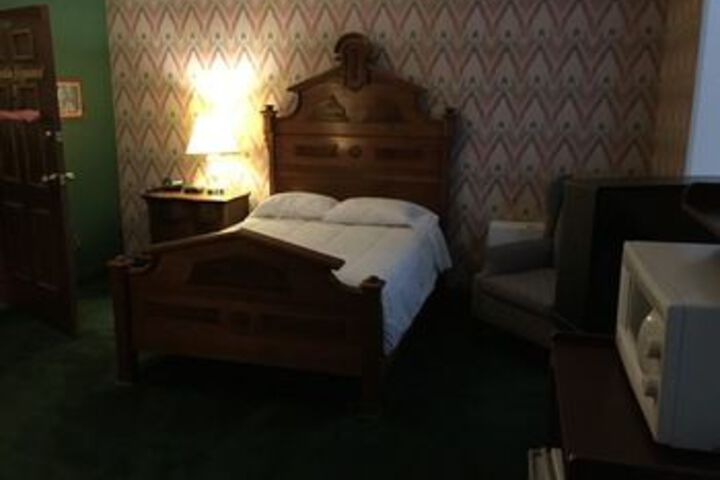 Historic Calumet Inn