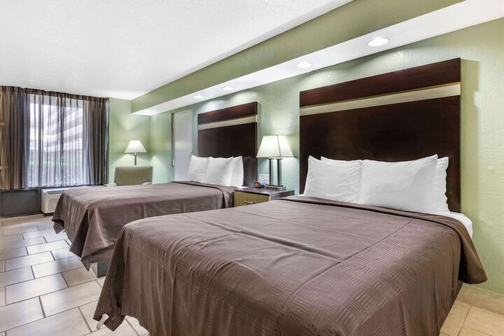 Room 20 of 49
