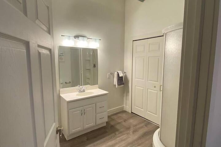 Chic Historic Loft Apartment in Downtown Kittanning