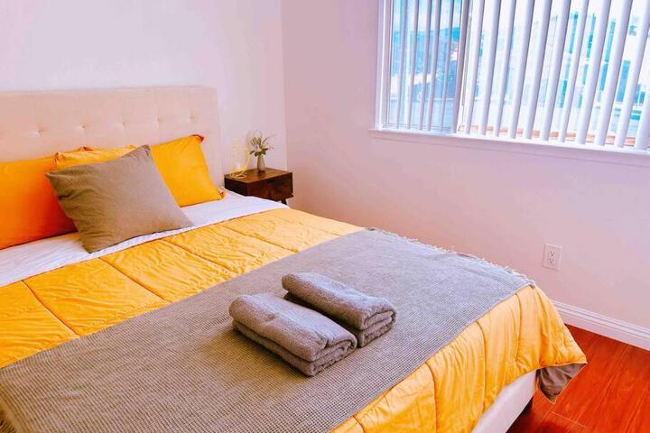 Charming 3BR Retreat near Disneyland Downtown LA!