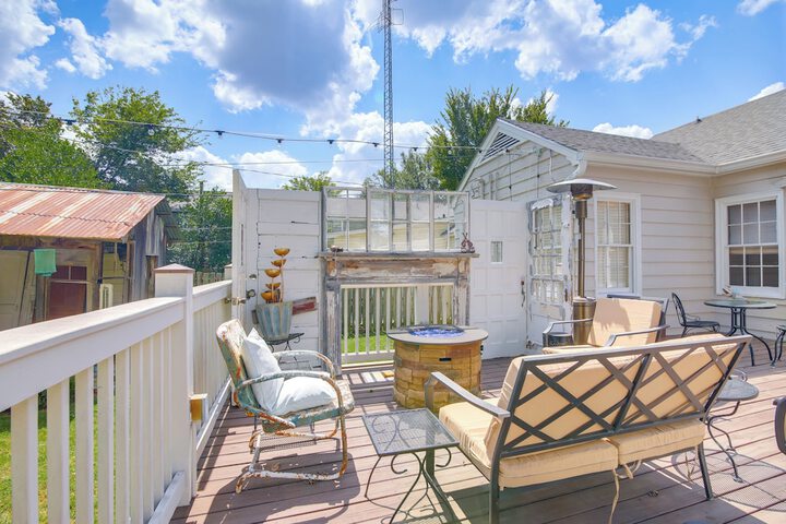 Walk Downtown: Home w / Yard in Clarksdale