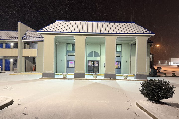 Rodeway Inn & Suites Plymouth Hwy 64