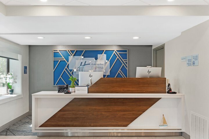Holiday Inn Express Hyannis Cape Cod by IHG