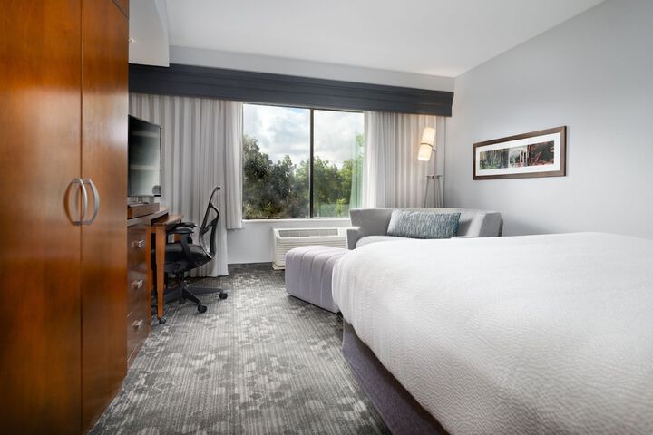 Room 35 of 54