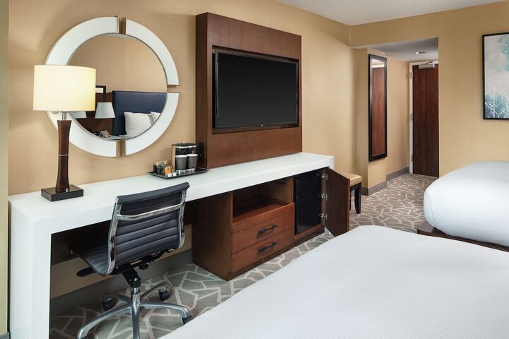 Room 10 of 42