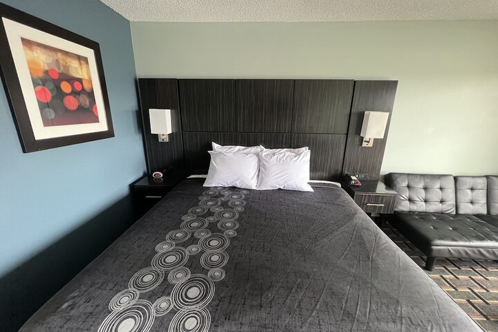 Room 10 of 41