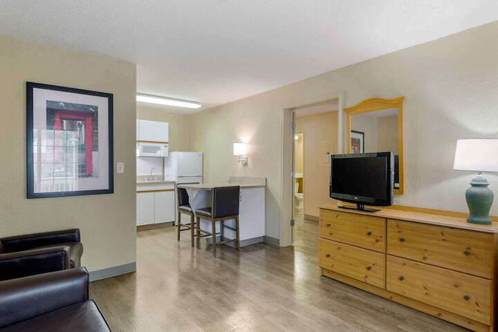 Room 21 of 33