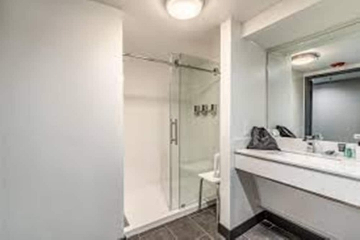 Room 40 of 60