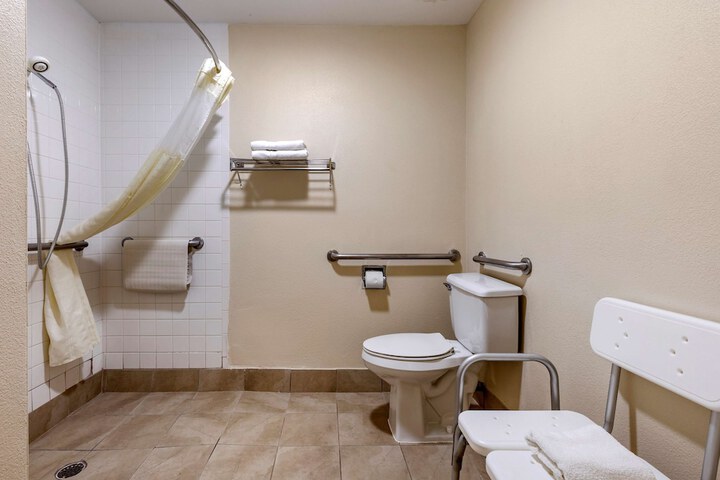 Room 12 of 30