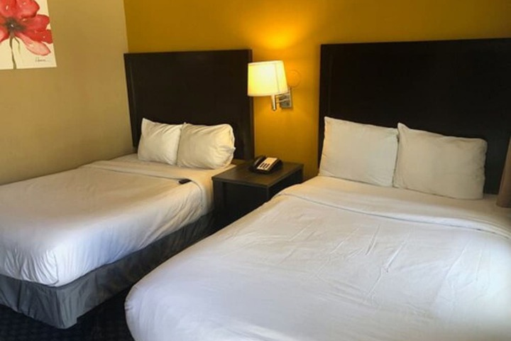 Room 19 of 37