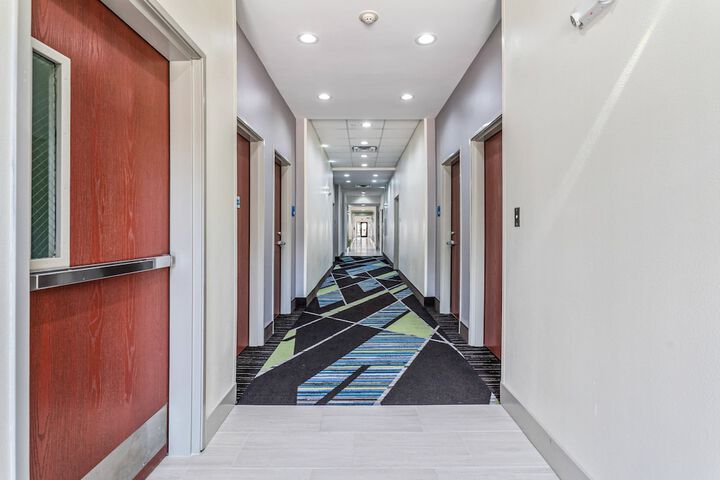 Holiday Inn Express Suites Van Buren-Ft Smith Area by IHG