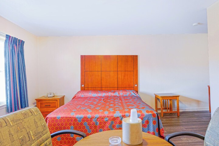 Manor Motel by OYO Near Oak Brook / Chicago Westchester