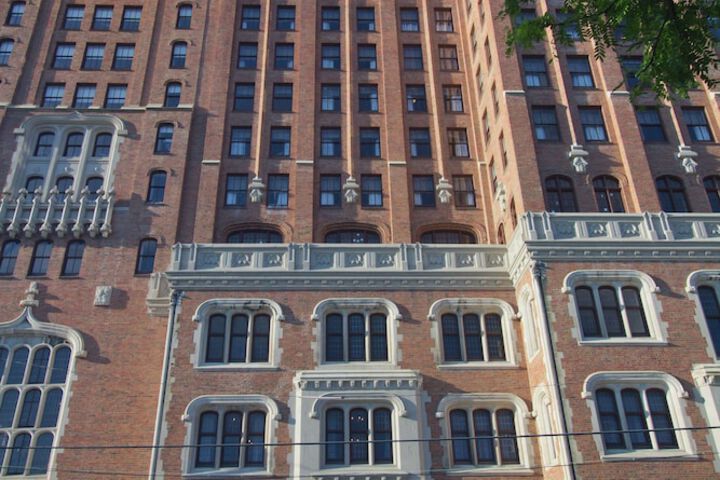 The Tudor Arms Hotel Cleveland - a DoubleTree by Hilton