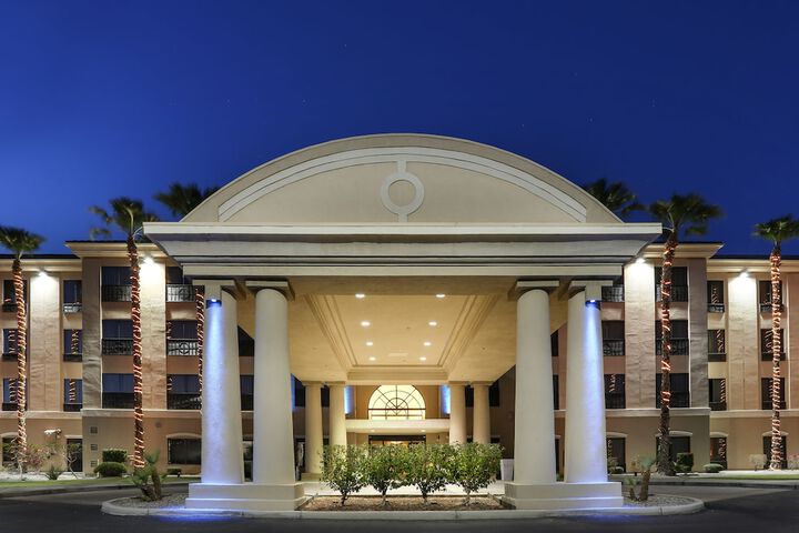 Hotel 2 of 48