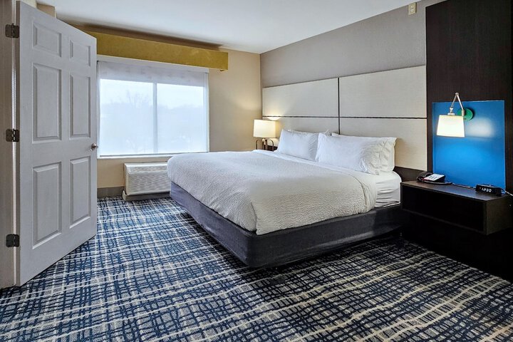 Room 48 of 90