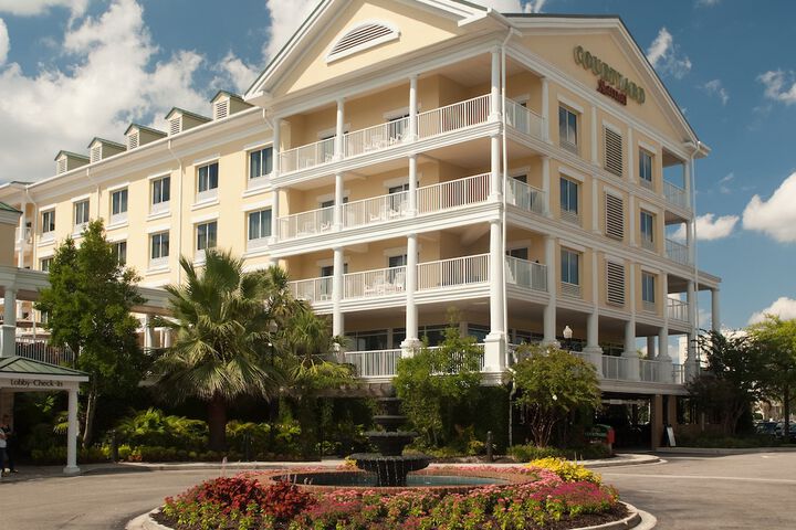 Hotel Exterior 61 of 62