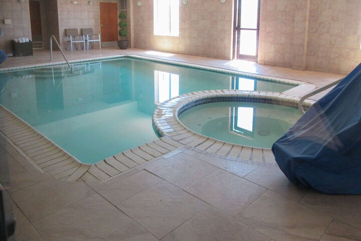Pool 7 of 35