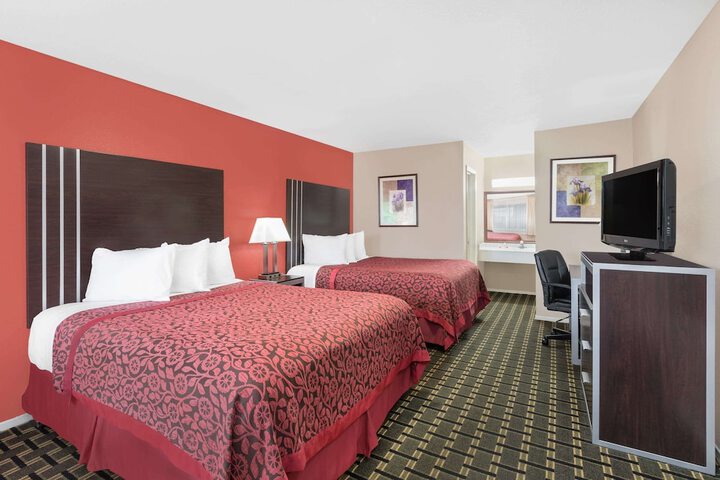 Room 10 of 42