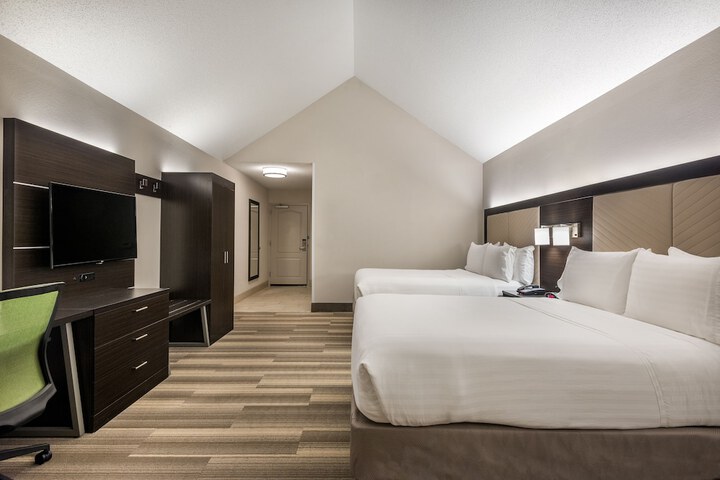 Holiday Inn Express & Suites Florence I-95 & I-20 Civic Center by IHG