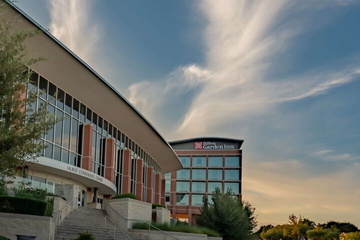 Hilton Garden Inn Dallas at Hurst Conference Center