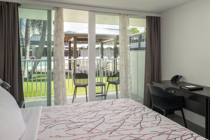 Casey Key Resorts - Mainland