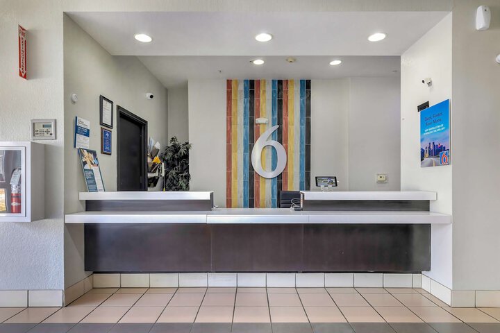 Hotel Interior 11 of 27