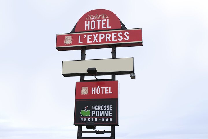 Hotel 2 of 59