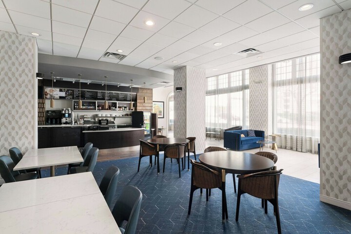 Courtyard by Marriott St. Petersburg Downtown