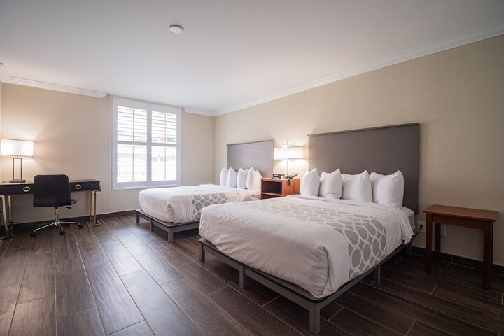 Room 21 of 49