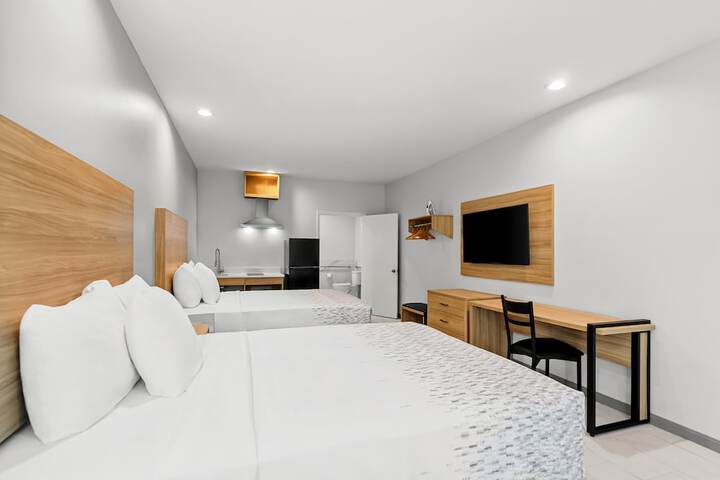 Americas Best Value Inn & Suites Tomball Grand Parkway