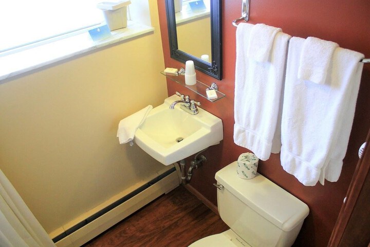 Ciancis Motel and Suites