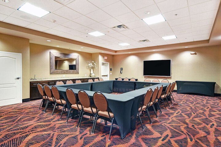 Hampton Inn & Suites Milwaukee / Franklin