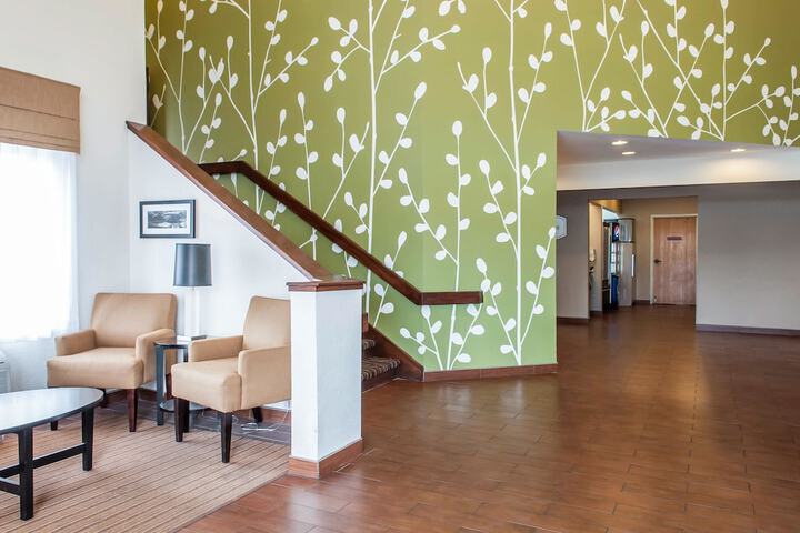 Hotel Interior 8 of 28