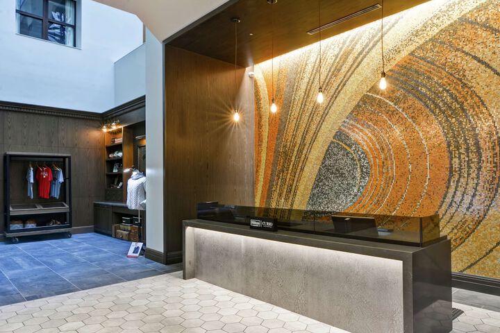 The Cincinnatian Hotel Curio Collection by Hilton